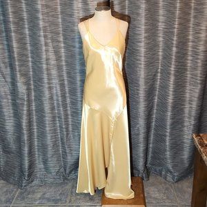 Gold sleeveless gown Large